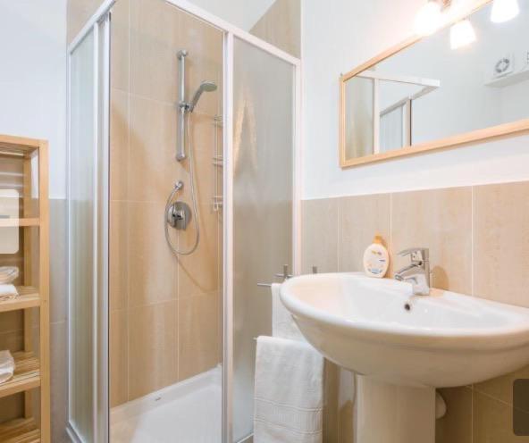 Cattaneo Arena Apartaments Верона Екстериор снимка