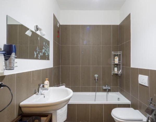 Cattaneo Arena Apartaments Верона Екстериор снимка